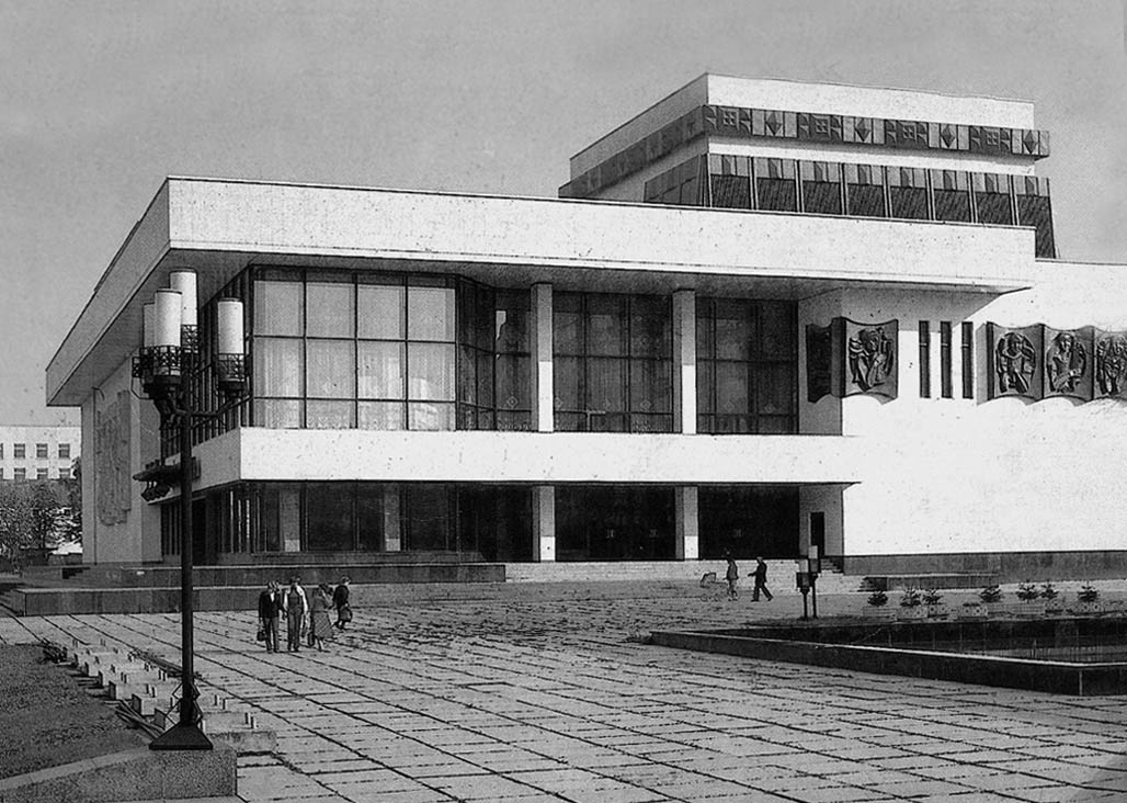 фото: Івано-Франківський академічний обласний український музично-драматичний театр ім. І. Франка
